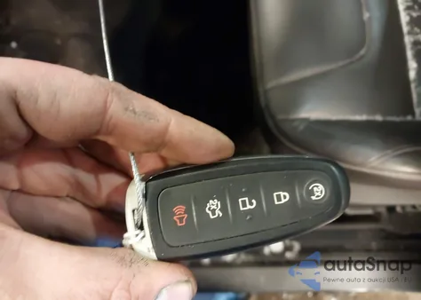 2013 Ford Escape Titanium z USA, uszkodzony, nr VIN 1FMCU9J91DUA77828